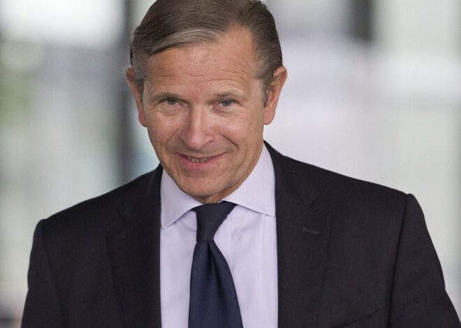 Starmer hires ex-M&S chief to tackle youth unemployment crisis