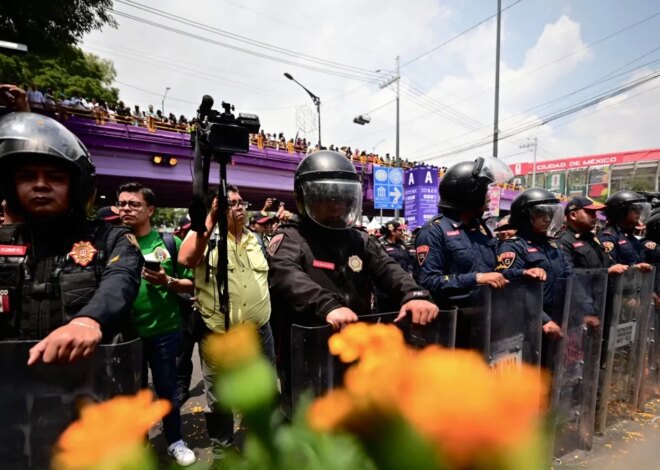 Brutal fighting between police and fans in Mexico outside Azteca stadium